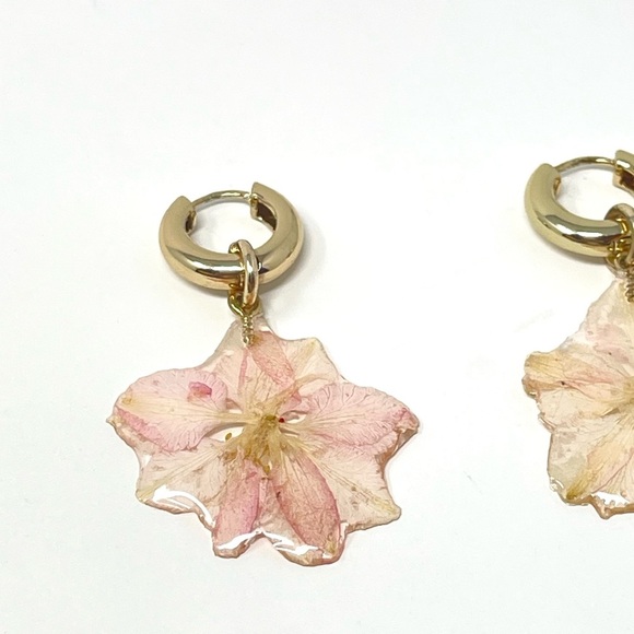 New Anthropologie Floral Drop Earrings - Picture 6 of 8
